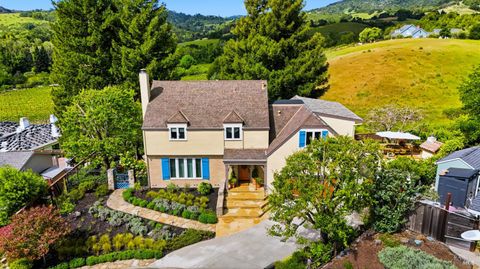 Photo of 1167 Stanford Court, Napa, CA 94558 (MLS # 326031090)