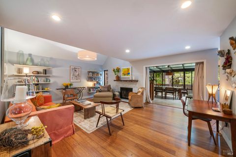 Photo of 1430 Wallis Court, Saint Helena, CA 94574 (MLS # 326024229)