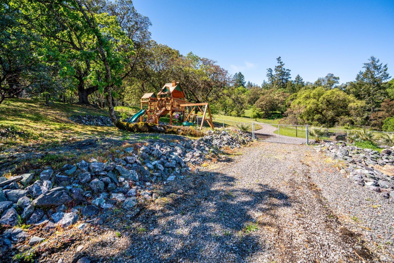 Ukiah, California, 95482, United States, 3 Bedrooms Bedrooms, ,3 BathroomsBathrooms,Residential,Active,2019494