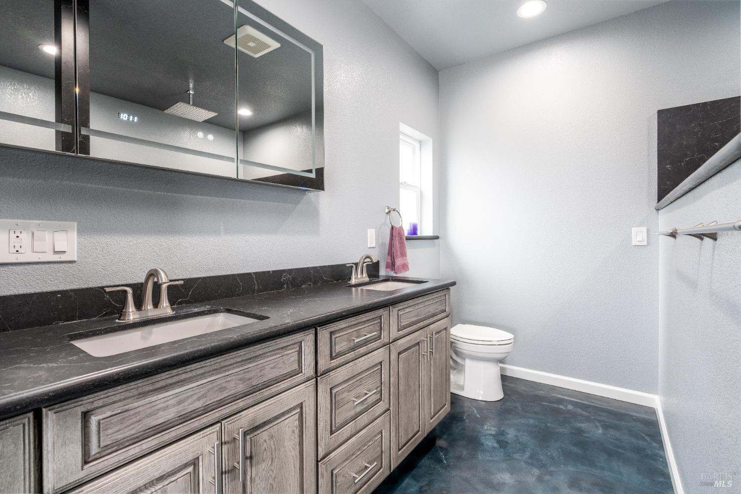 Ukiah, California, 95482, United States, 3 Bedrooms Bedrooms, ,3 BathroomsBathrooms,Residential,Active,2019494