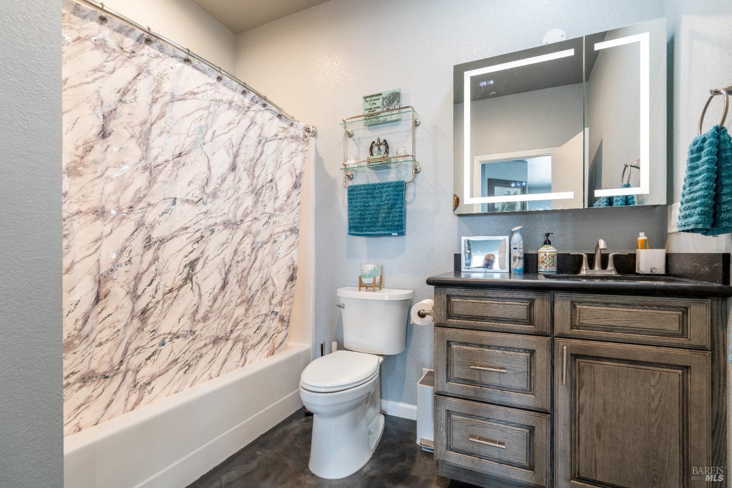 Ukiah, California, 95482, United States, 3 Bedrooms Bedrooms, ,3 BathroomsBathrooms,Residential,Active,2019494