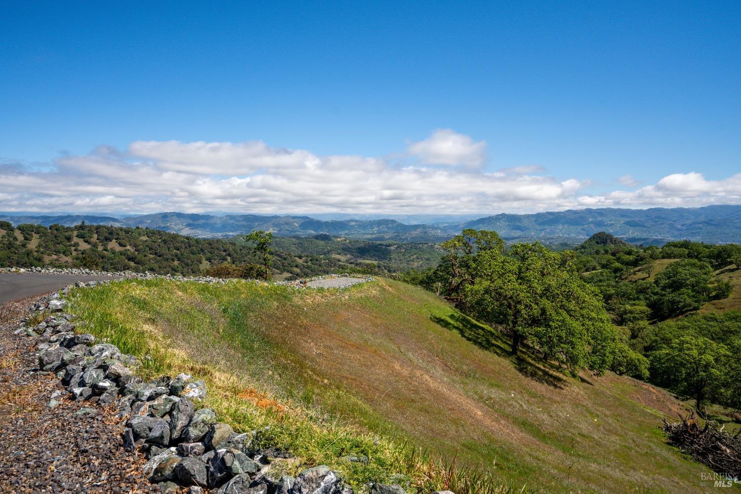 Ukiah, California, 95482, United States, 3 Bedrooms Bedrooms, ,3 BathroomsBathrooms,Residential,Active,2019494