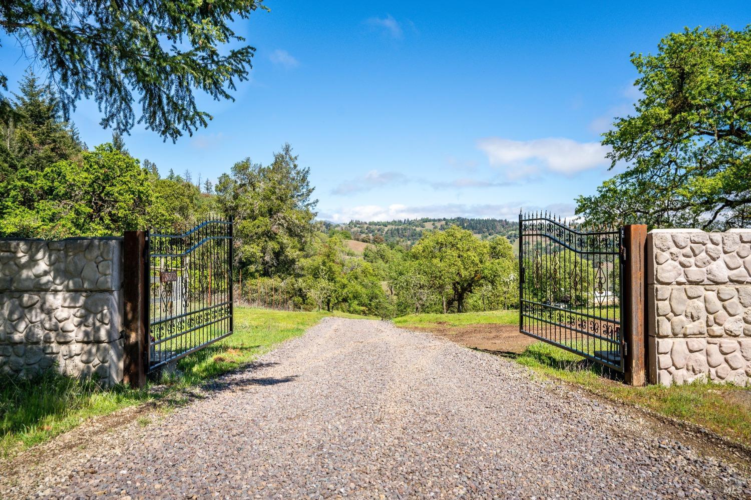 Ukiah, California, 95482, United States, 3 Bedrooms Bedrooms, ,3 BathroomsBathrooms,Residential,Active,2019494