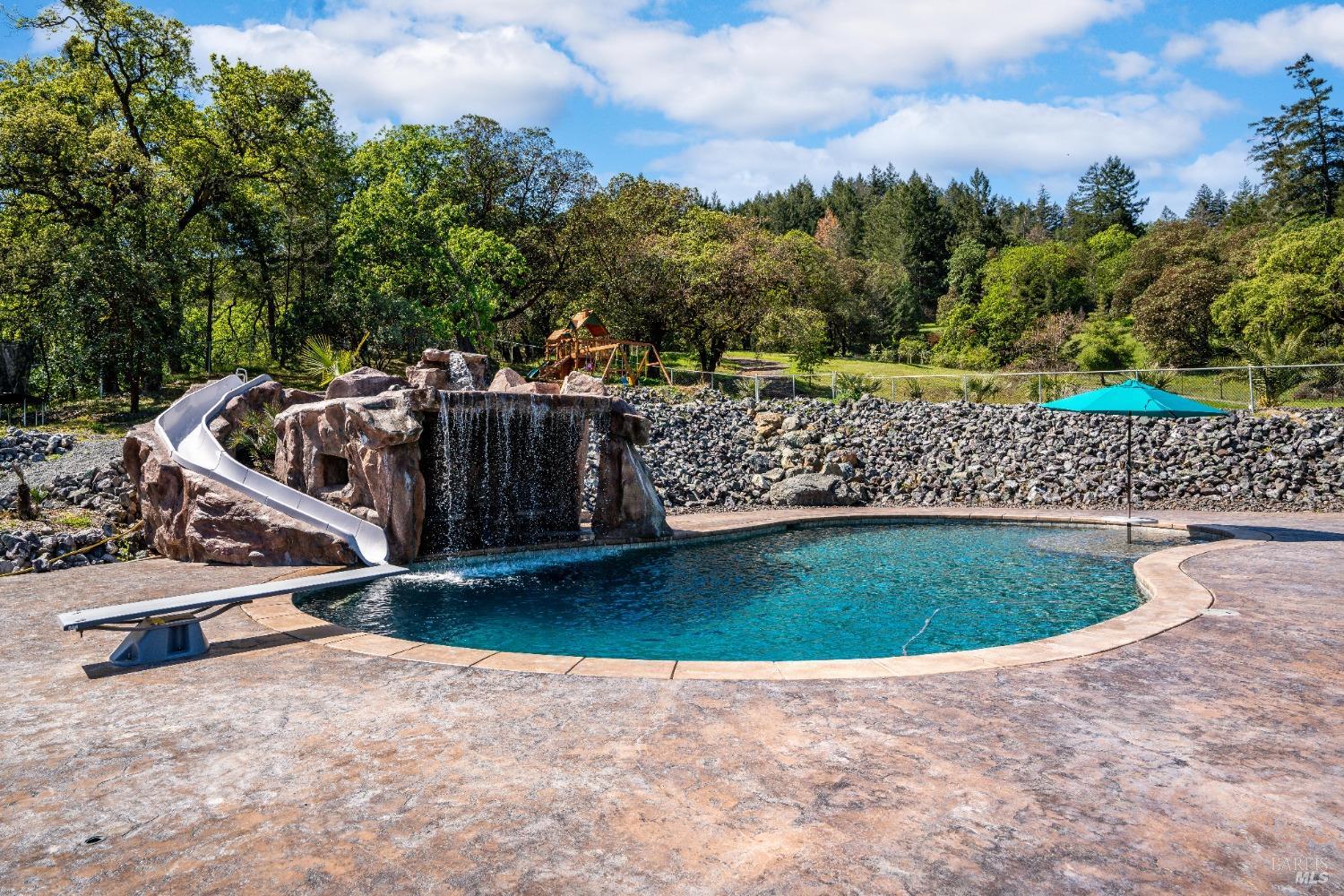 Ukiah, California, 95482, United States, 3 Bedrooms Bedrooms, ,3 BathroomsBathrooms,Residential,Active,2019494