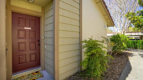 Photo of 240 Park Place Drive, Petaluma, CA 94954 (MLS # 326012485)