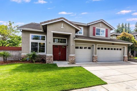 Photo of 461 Aspinwall Drive, Benicia, CA 94510 (MLS # 326032522)