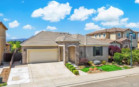 Photo of 321 Water Lily Circle, Vacaville, CA 95687 (MLS # 326031791)
