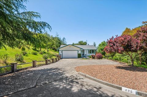 Photo of 425 Oak Point Place, Santa Rosa, CA 95409 (MLS # 326039763)
