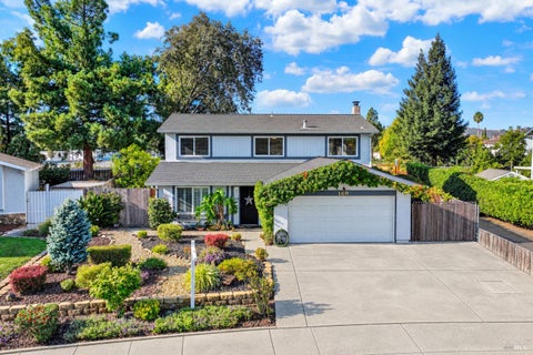 Photo of 160 Clayton Circle, Vacaville, CA 95687 (MLS # 326077402)