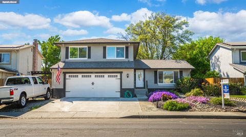 Photo of 191 Bel Air Drive, Vacaville, CA 95687 (MLS # 326020299)