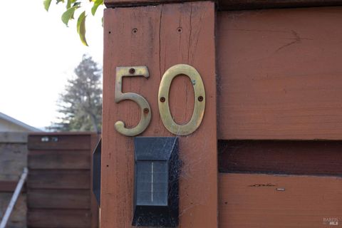 Photo of 50 Hillcrest Court, San Anselmo, CA 94960 (MLS # 326011743)