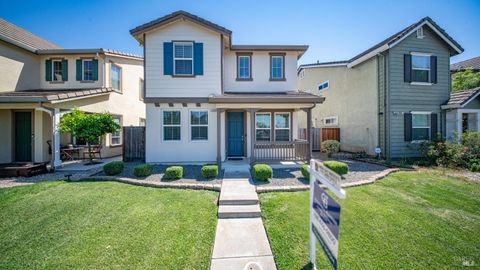 Photo of 1345 Valley Glen Drive, Dixon, CA 95620 (MLS # 326046195)