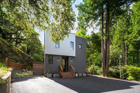 Photo of 2563 Mill Creek Road, Healdsburg, CA 95448 (MLS # 326032489)