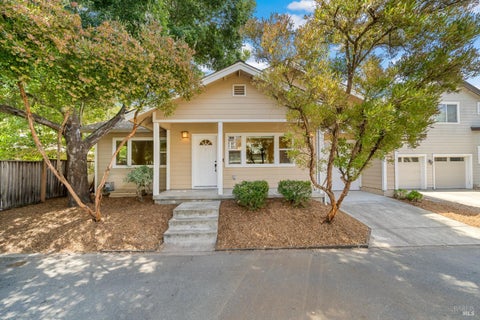 Photo of 760 Zuur Street, Santa Rosa, CA 95401 (MLS # 326055295)