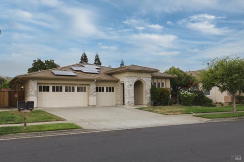 Photo of 4325 The Masters Drive, Fairfield, CA 94533 (MLS # 326072504)
