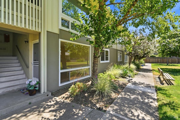 1056 LOS GAMOS RD APT E, SAN RAFAEL, CA 94903 - Image ae7a72dae3dcdb4037b2d41f8ccad7c7/2632191114