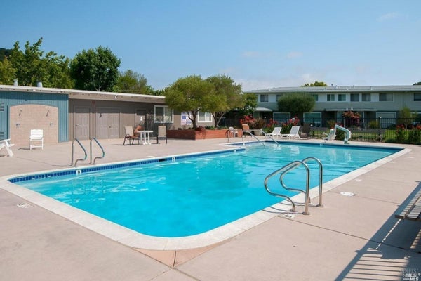 1056 LOS GAMOS RD APT E, SAN RAFAEL, CA 94903 - Image ae7a72dae3dcdb4037b2d41f8ccad7c7/871862756
