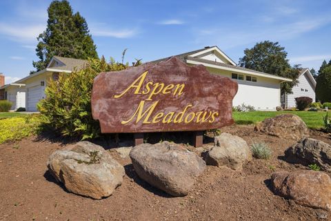 Photo of 43 Aspen Meadows Circle, Santa Rosa, CA 95409 (MLS # 326020933)