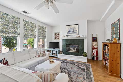 Photo of 1049 Mcclelland Drive, Windsor, CA 95492 (MLS # 326051645)