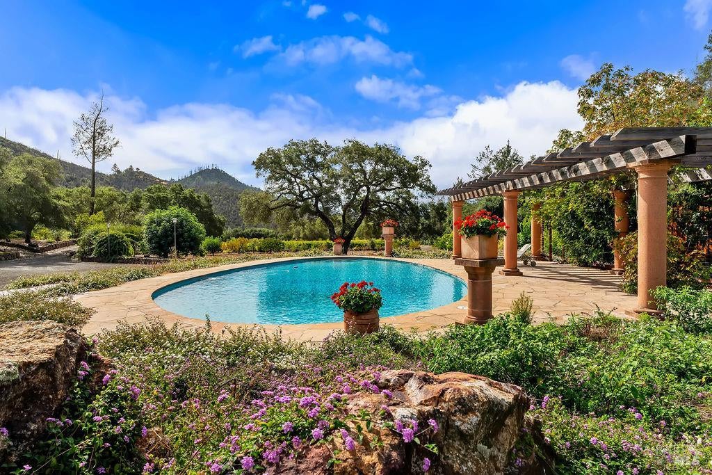 321 Dutch Henry Canyon Road