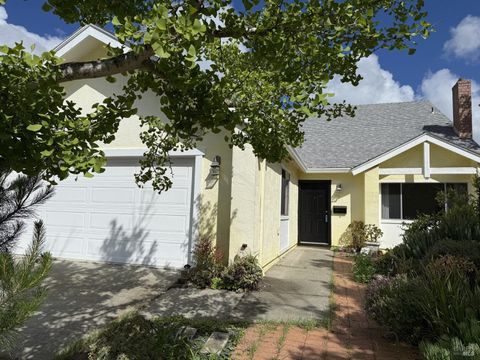 Photo of 97 Carlisle Way, Benicia, CA 94510 (MLS # 326015278)