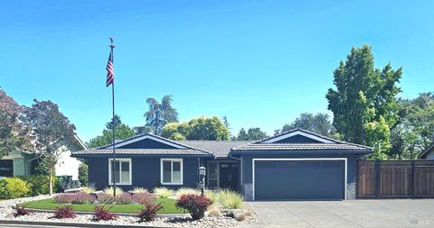 Photo of 354 Wikiup Drive, Santa Rosa, CA 95403 (MLS # 326026690)
