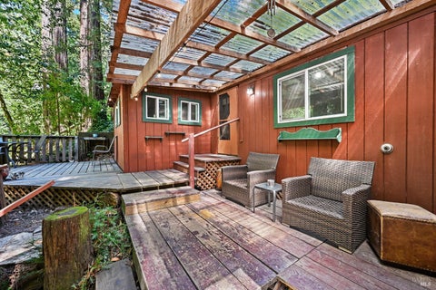 Photo of 15320 Canyon 3 Road, Rio Nido, CA 95471 (MLS # 326072746)