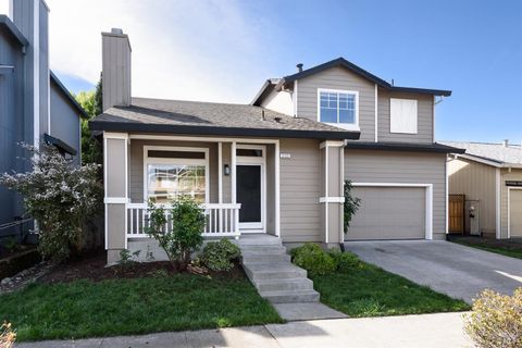 Photo of 2122 Crystal Hill Drive, Santa Rosa, CA 95404 (MLS # 326023718)