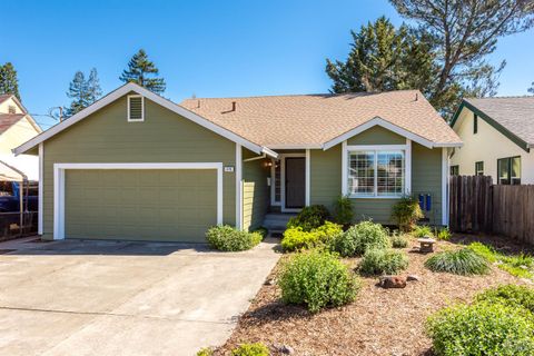 Photo of 476 Talbot Avenue, Santa Rosa, CA 95405 (MLS # 326028236)