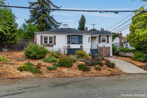 Photo of 122 Fleming Avenue, Vallejo, CA 94590 (MLS # 326017775)