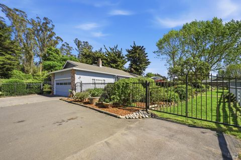 Photo of 4320 Roblar Road, Petaluma, CA 94952 (MLS # 326019817)