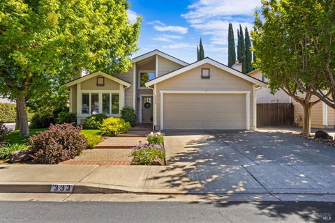 Photo of 333 Saybrook Avenue, Vacaville, CA 95687 (MLS # 326037818)