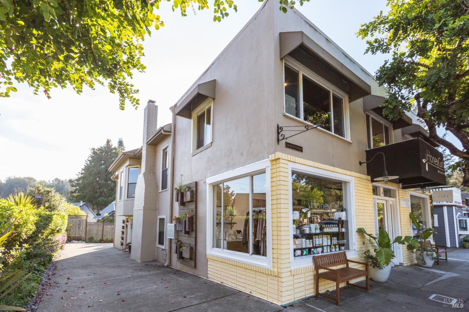 34 Sunnyside Avenue