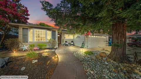 Photo of 185 Midvale Drive, Vacaville, CA 95687 (MLS # 326061430)