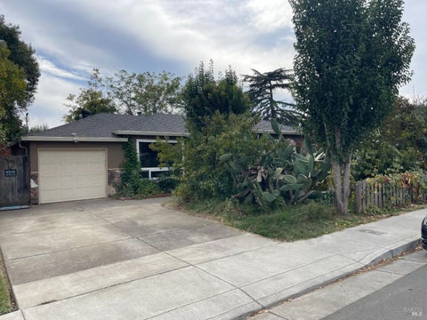 Photo of 11 Bryan Avenue, Napa, CA 94558 (MLS # 326080528)