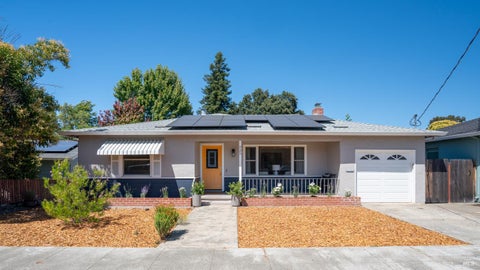 Photo of 925 5th Street, Petaluma, CA 94952 (MLS # 326058201)