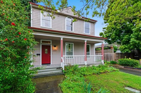 Photo of 1347 Calistoga Avenue, Napa, CA 94559 (MLS # 326031627)