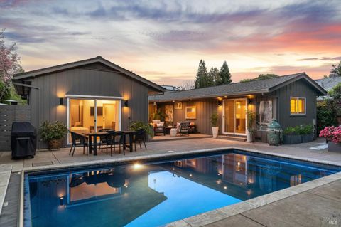 Photo of 859 4th Street E, Sonoma, CA 95476 (MLS # 326028584)