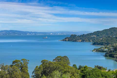 Photo of 4633 Paradise Drive, Tiburon, CA 94920 (MLS # 326072136)