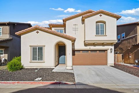 Photo of 1085 Purdue Court, Dixon, CA 95620 (MLS # 326029687)