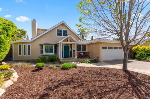 Photo of 184 Cobblestone Drive, San Rafael, CA 94903 (MLS # 326025986)