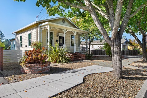 Photo of 318 Mason Street, Healdsburg, CA 95448 (MLS # 326086217)