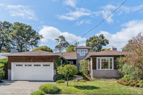 Photo of 74 Mohawk Avenue, Corte Madera, CA 94925 (MLS # 326079288)