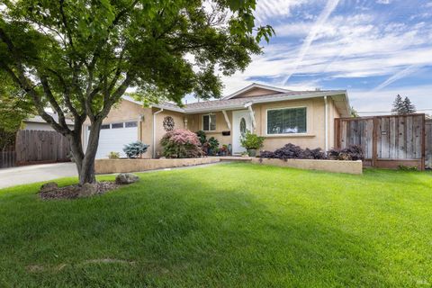 Photo of 1717 Olympia Court, Napa, CA 94558 (MLS # 326032275)
