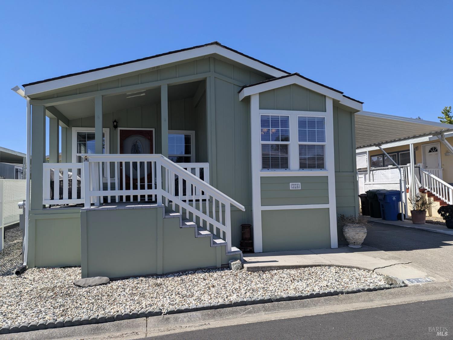 304 CHABLIS, Calistoga, CA 94515