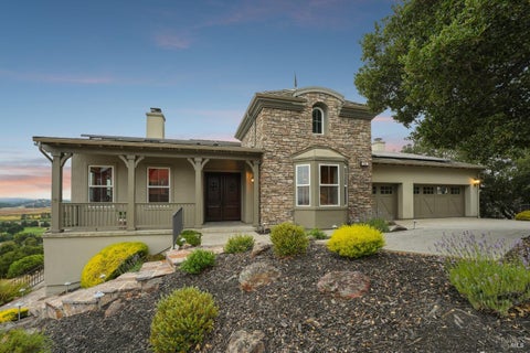 Photo of 51 Stonetree Lane, Novato, CA 94945 (MLS # 326054462)