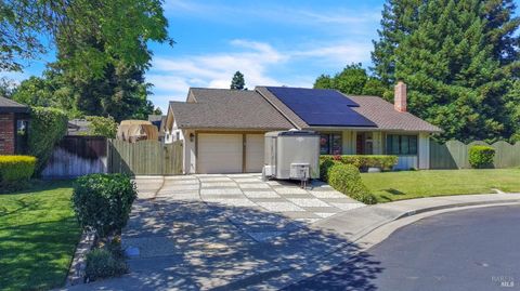 Photo of 820 Royal Elf Court, Dixon, CA 95620 (MLS # 326043470)