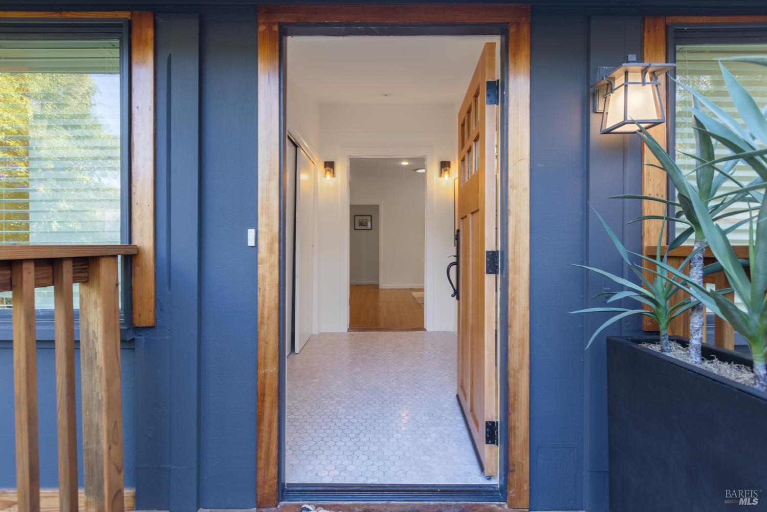 5 Hillside Avenue