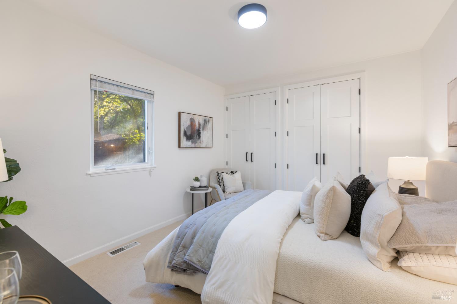 5 Hillside Avenue