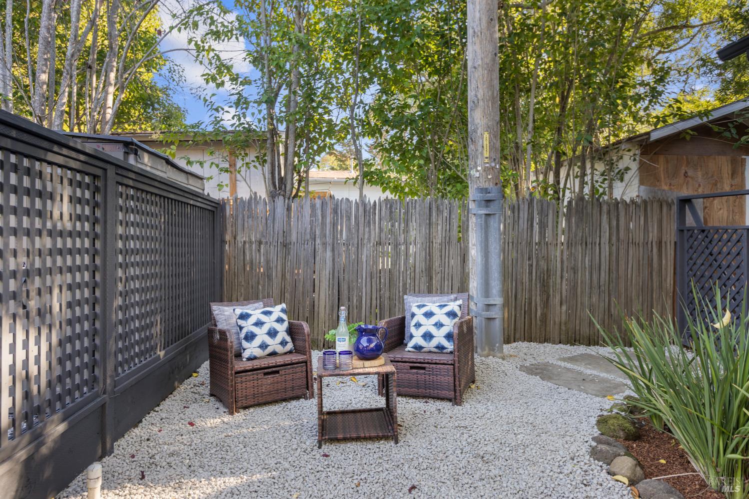 5 Hillside Avenue
